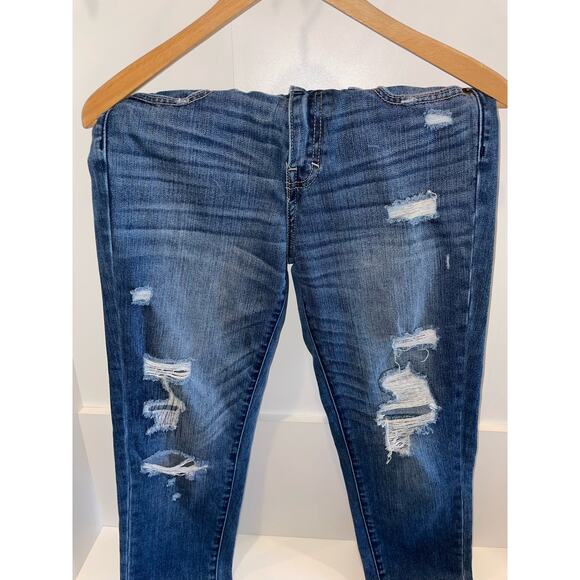 Abercrombie and Fitch Distressed skinny Jean. Size 2 w 26 - Picture 1 of 9